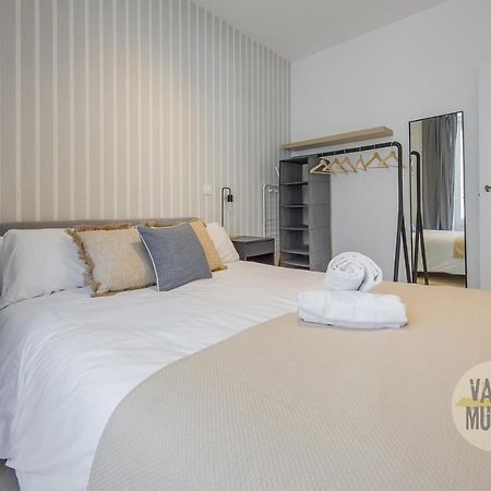 Spacious New Apartment Para 7 En La Plaza De Tirso De Molina Мадрид Екстер'єр фото